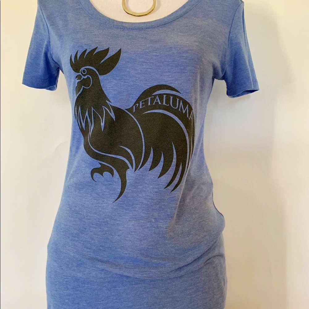 Bella Petaluma Chicken T-Shirt|Blue|Women’s Med